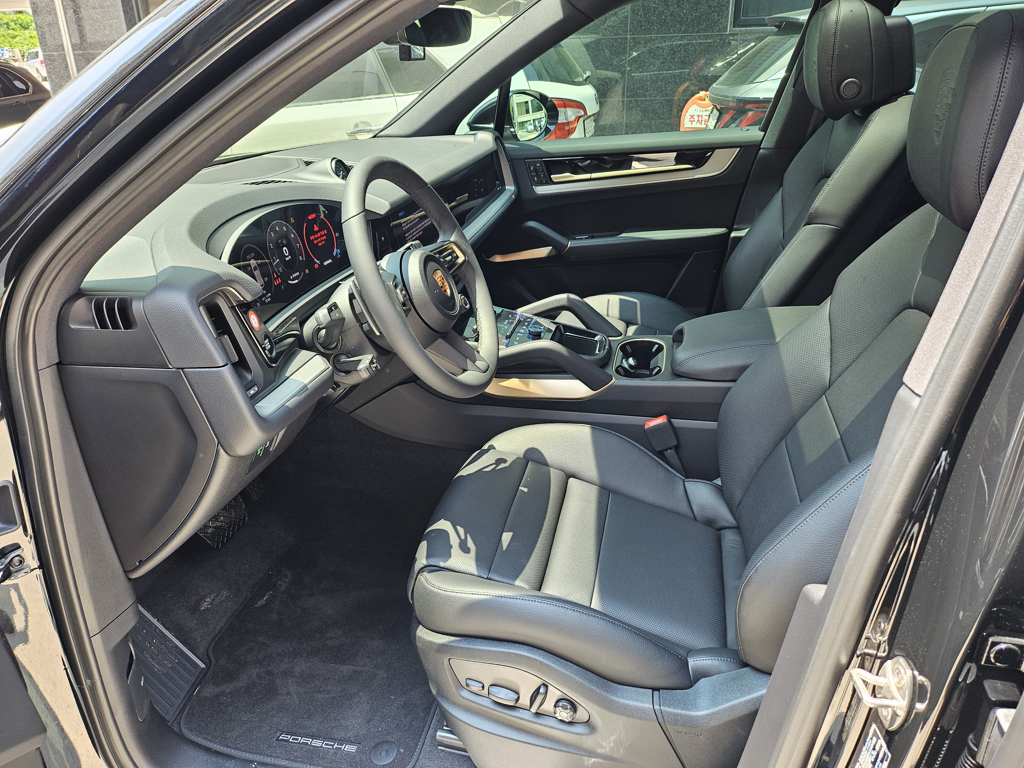25년식 포르쉐 카이엔