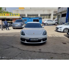 20년식 포르쉐 파나메라