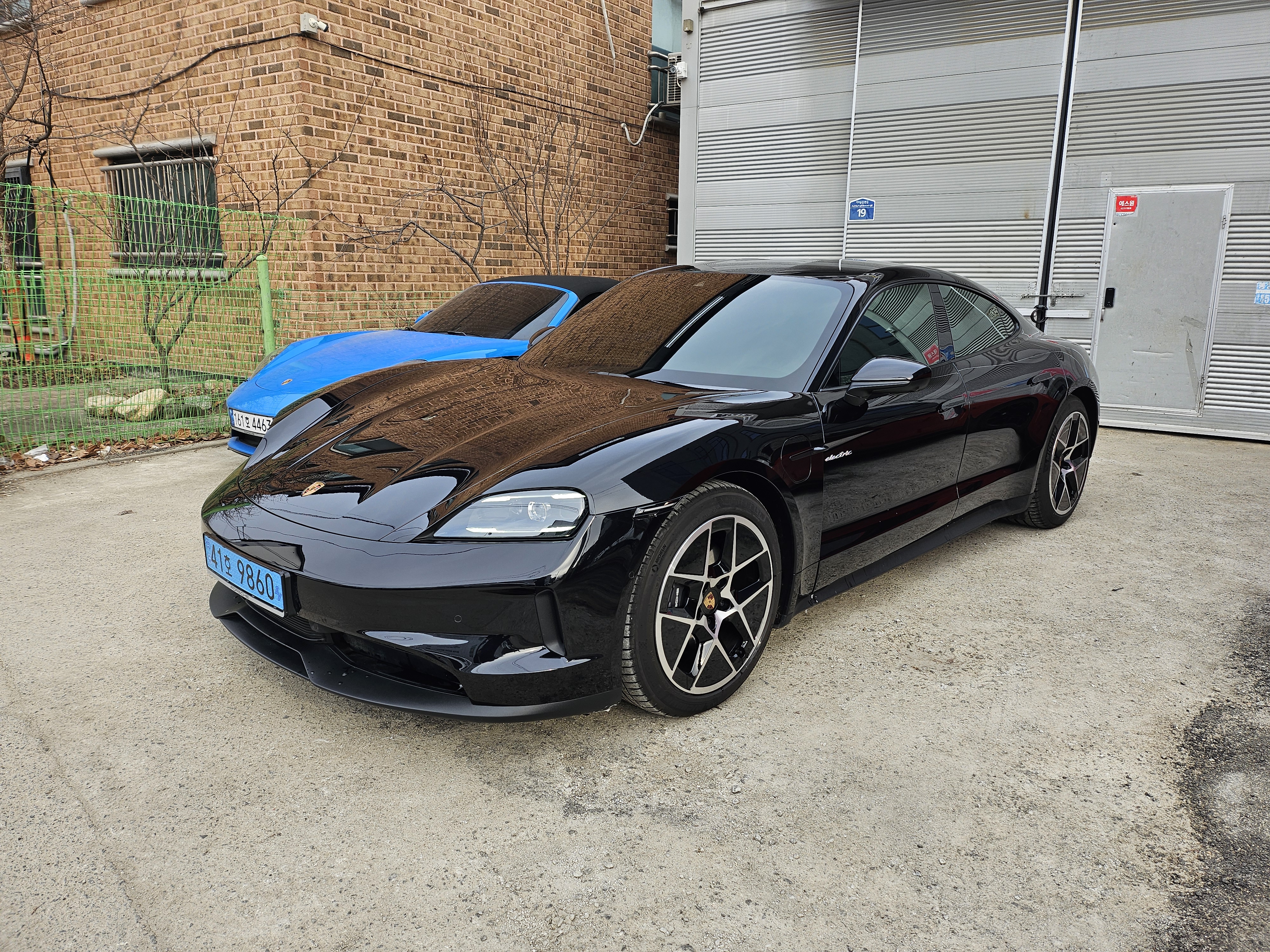 25년식 포르쉐 타이칸