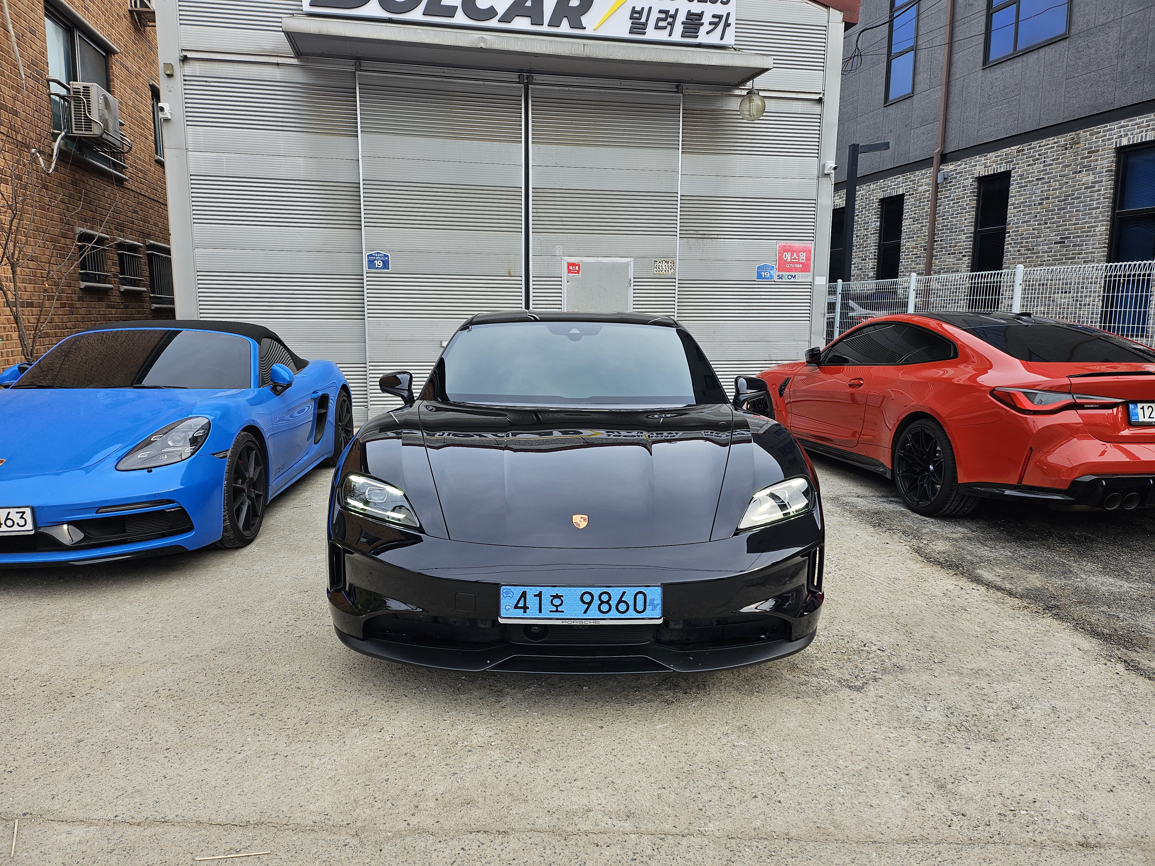 25년식 포르쉐 타이칸